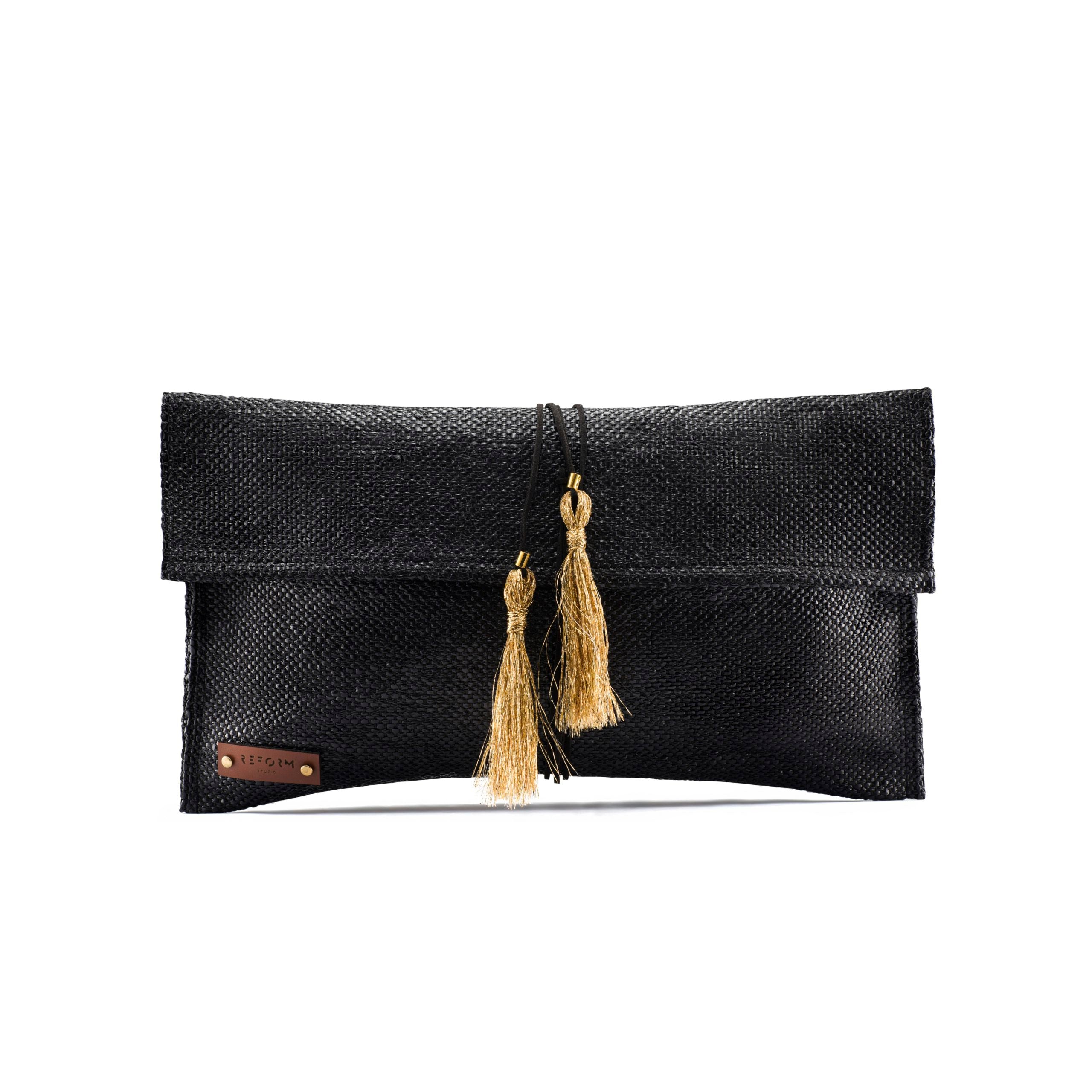 ALOHA FRINGE CLUTCH