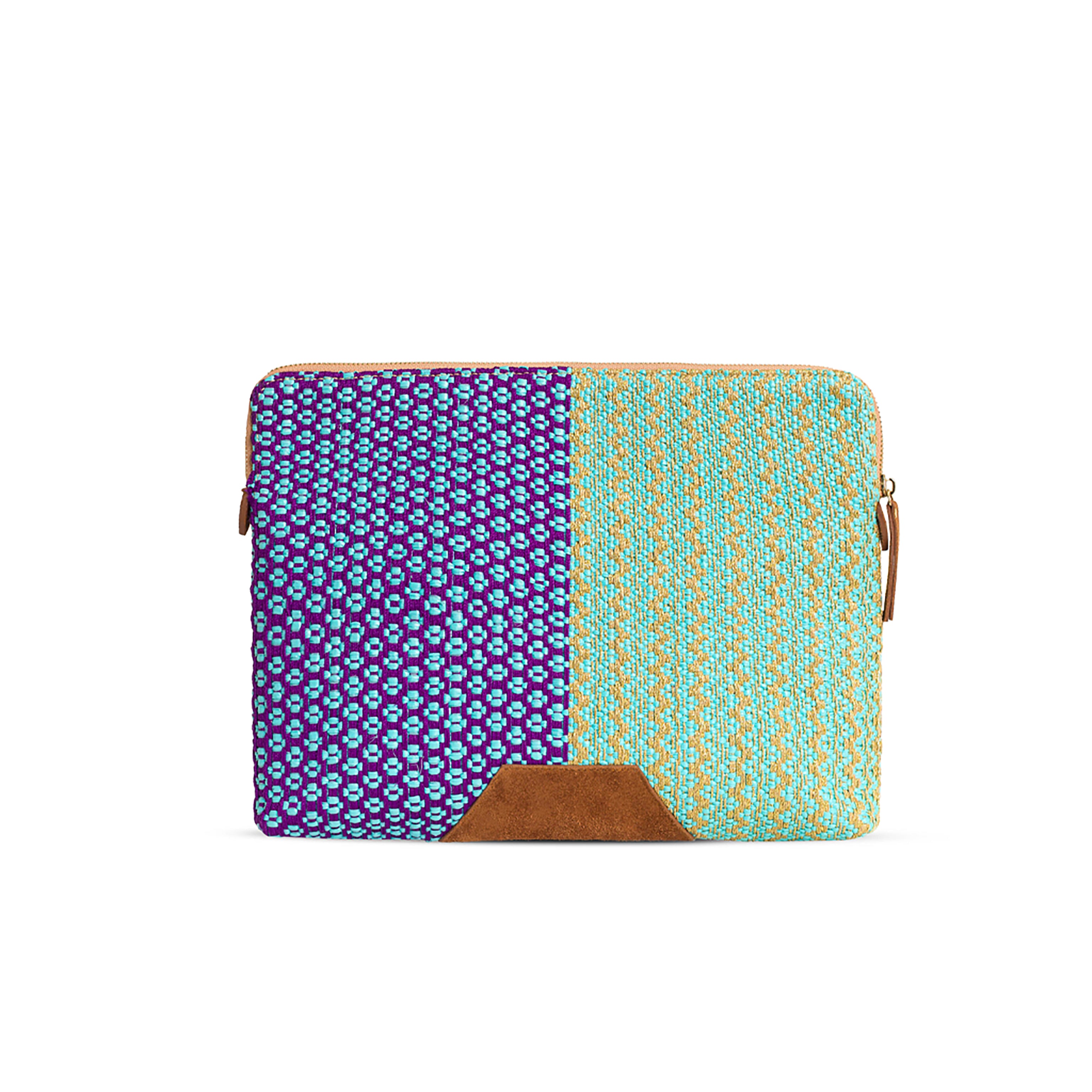 Nomadic Blend Collection 15"